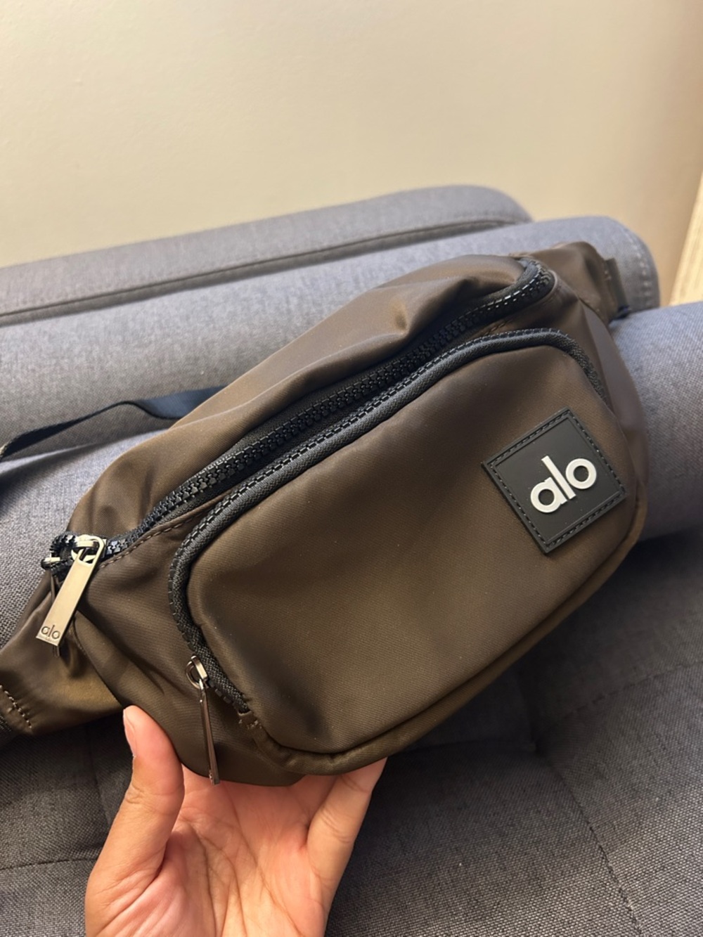 Alo Yoga Explorer Fanny Pack, Brown Used Once